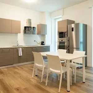 https://15min-duomo-free-parking-skyscraper-kitchen.it-lombardy.com